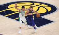 Domantas Sabonis #11 of the Indiana Pacers drives the ball.